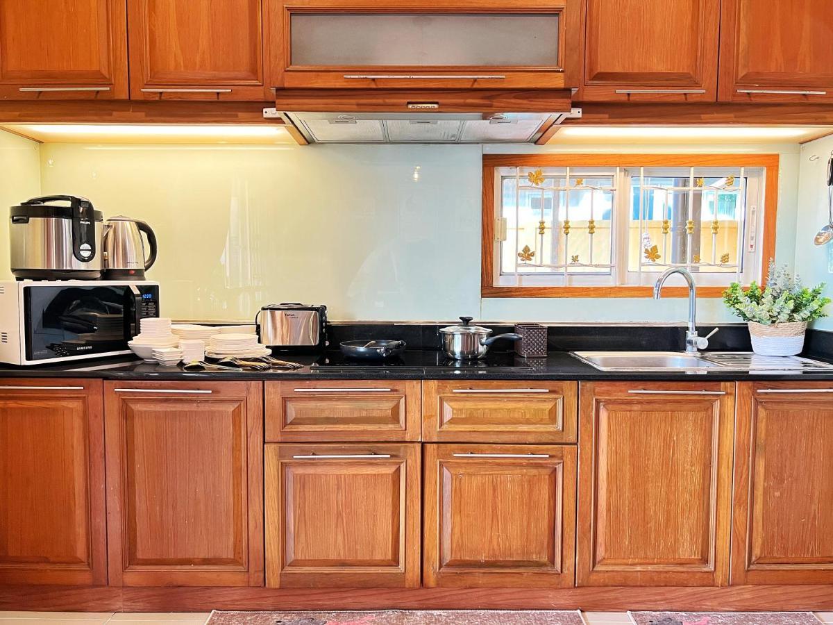 Mantra Pattaya Pool Villa With Jacuzzi In Pattaya-Pet-Friendly Jomtien Exterior foto